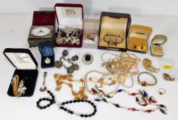 A 9ct gold smokey quartz earring & necklace set, a