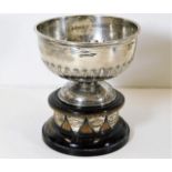 A small silver bowl & stand 270g