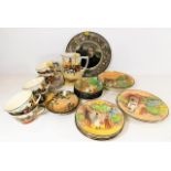 A quantity of twenty nine Royal Doulton wares incl