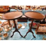 A pair of 20thC. wine tables