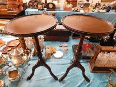 A pair of 20thC. wine tables