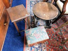 A small oak table & two other small pieces of furn