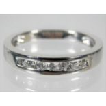 A 9ct white gold ring set with 0.25ct diamond size