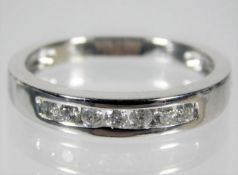 A 9ct white gold ring set with 0.25ct diamond size