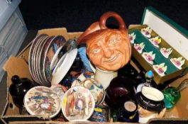 A boxed quantity of mixed sundry ceramics