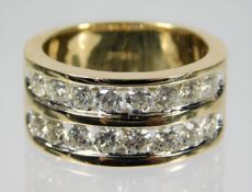 A substantial 14ct gold ring set with approx. 2.4c