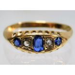 A Victorian 18ct gold ring set with diamond & sapp