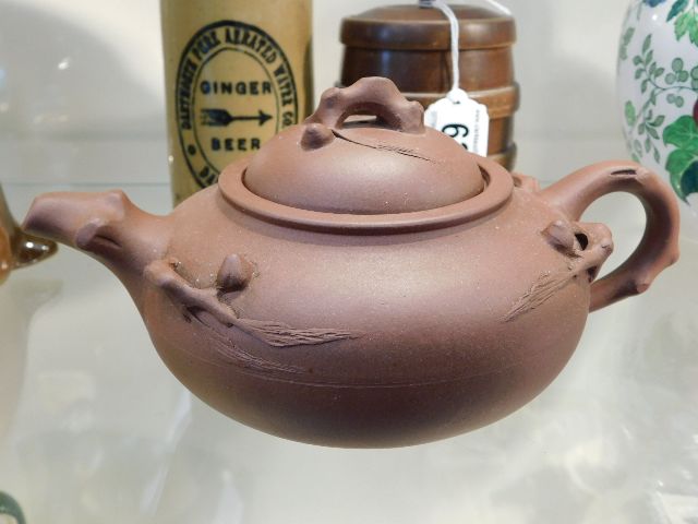 A Chinese Yixing teapot