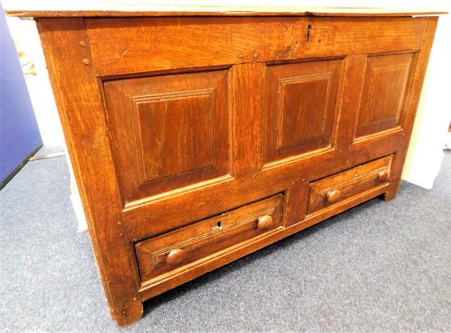 An 18thC. oak two drawer mule chest 49.75in W x 19
