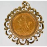 A Victorian 1901 gold sovereign with 9ct gold moun