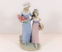A Lladro daughters figure group pattern no. 5013 1