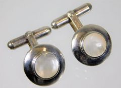 A pair of silver & mother of pearl cufflinks 8.6g