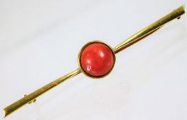 A 19thC. 15ct gold bar brooch set with coral 7.1g