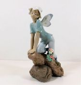 A Lladro Privilege figurine no. 7690 9in high with
