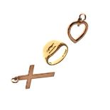 18ct gold signet ring, 6g approx gross together with an unmarked yellow metal cross pendant and an