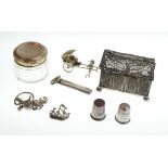 Small quantity of silver, white metal and other small items Condition: