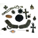 Quantity of white metal and other jewellery including fob seals, coin bracelet etc Condition: