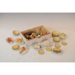 Collection of miniature/dolls tableware and other items Condition: