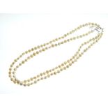 Double string of freshwater pearls Condition: