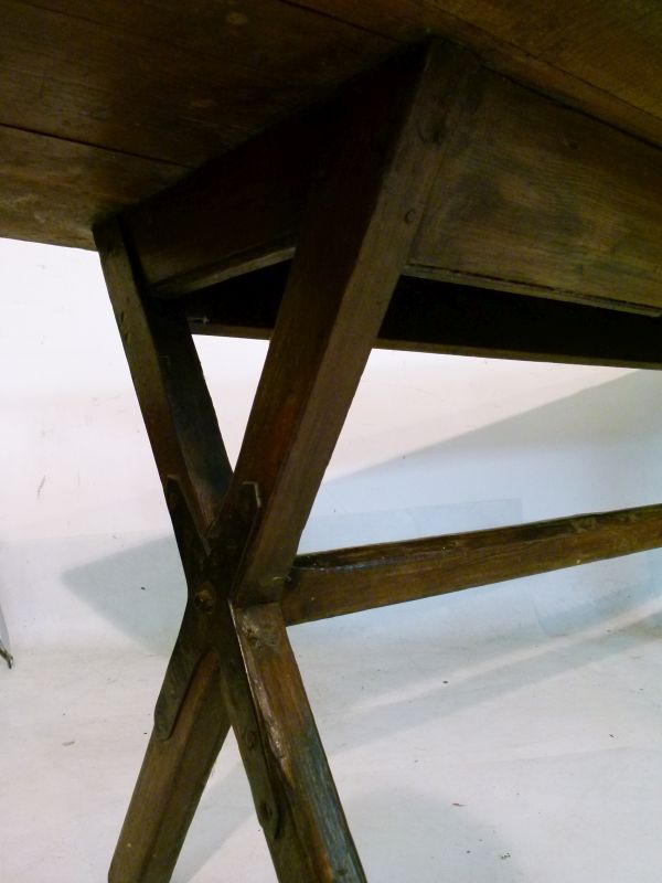 Antique oak rectangular top refectory style tavern table standing on an X frame base united by a - Image 7 of 8