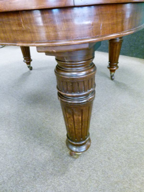 Late Victorian walnut rectangular extending dining table fitted three insertions and standing on - Image 3 of 9