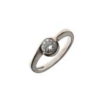 Diamond single stone 18ct white gold ring, the brilliant cut of approximately 0.7 carats, in a