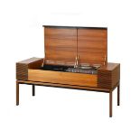 Bang & Olufsen Beomaster 900 teak cased stereogram, 129.5cm wide Condition: Please see extra