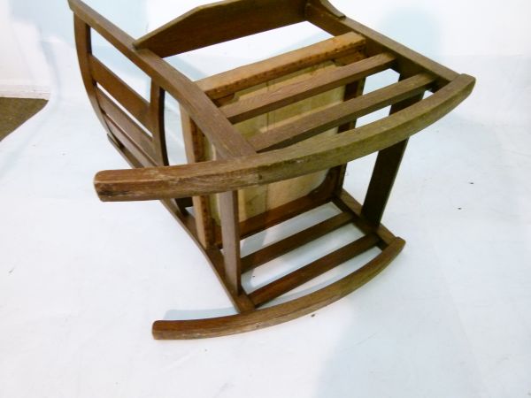 Gustav Stickley oak ladder back rocking chair having a triple lath back, wide flat arms, stuffed - Image 6 of 7