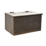 Small Victorian pine blanket box Condition: