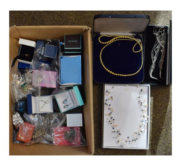 Large quantity of various silver, white metal and other jewellery Condition: