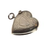 George V silver heart shaped vesta case, Birmingham 1912, 0.6oz approx Condition: