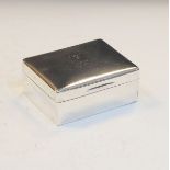 George V silver cigarette box with wood lined interior, London 1923 Condition: