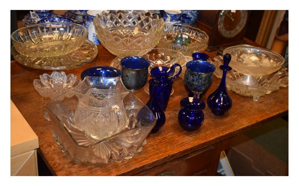 Small quantity of modern Bristol blue glassware, Isle Of Wight glass and various other glass