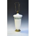Modern Wedgwood Queens Ware baluster shaped table lamp Condition:
