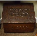 Early 20th Century embossed copper log box Condition: