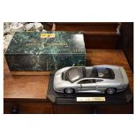 Maisto 1:12 scale die-cast metal model Jaguar XJ220 sports car with box Condition: