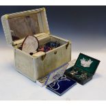 Collection of costume jewellery in a vintage Samsonite pigskin vanity case Condition: