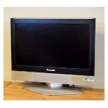 Panasonic Viera 26" TV with remote control Condition: