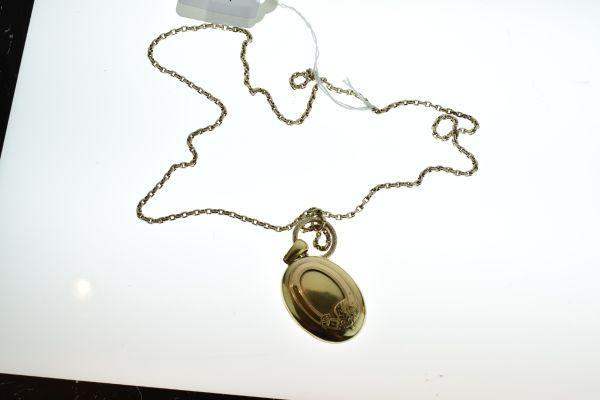 Victorian oval locket, unmarked, with applied garter motif, the glazed interior with styled lock - Image 7 of 7