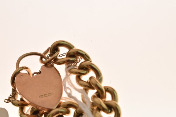 9ct gold bracelet, of solid curb links to a padlock clasp, approximately 18cm long, approximately - Image 3 of 5