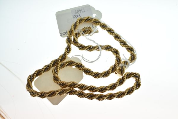 Chain, stamped '750', of hollow rope links entwined with a white box link chain, 55.5cm long, 40g - Image 4 of 4