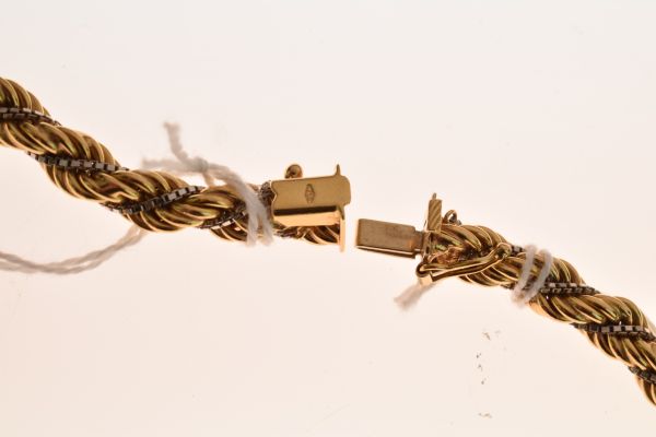 Chain, stamped '750', of hollow rope links entwined with a white box link chain, 55.5cm long, 40g - Image 2 of 4