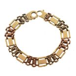 9ct gold gate link bracelet, 17g approx Condition: