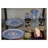 Wedgwood - Quantity of jasper ware and a Royal Doulton Persian cat figure Condition: