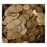 Large quantity of old pennies Condition: