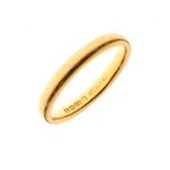 22ct gold wedding band, hallmarked for Birmingham 1935, size M, 3.4g approx Condition: