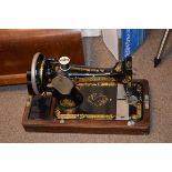 Cased Singer sewing machine Condition: