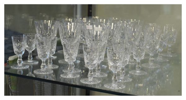 Part suite of Edinburgh cut crystal table glass Condition: