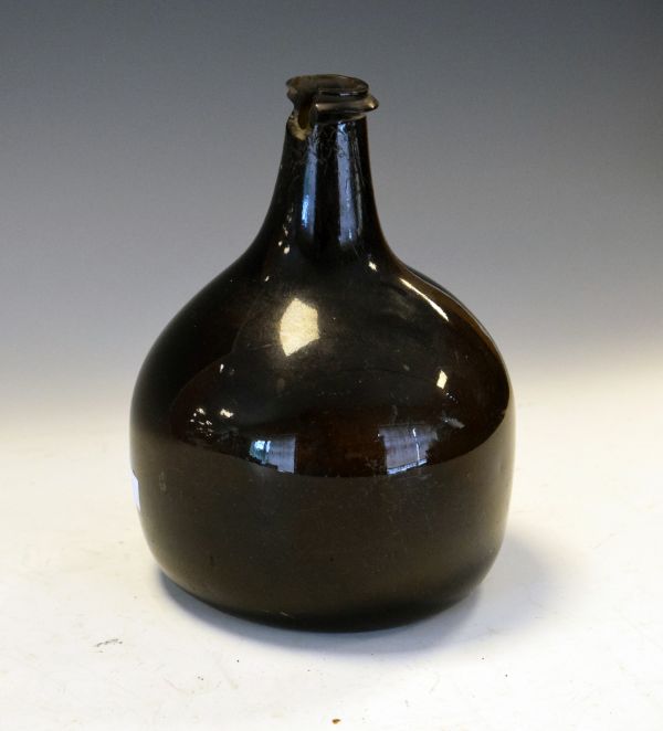 Late 18th/early 19th Century green glass onion shaped wine bottle Condition: