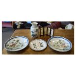 Group of Chinese porcelain comprising: a pair of Republican period dishes, each decorated in enamels